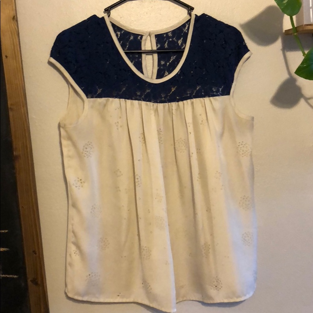 Princess Vera Wang Lace Top